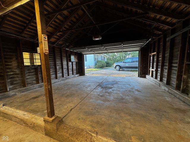 3179 W 400 N, Fairland, IN 46126