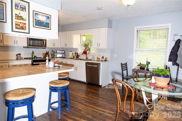 57 Gribble Road, Franklin, NC 28734