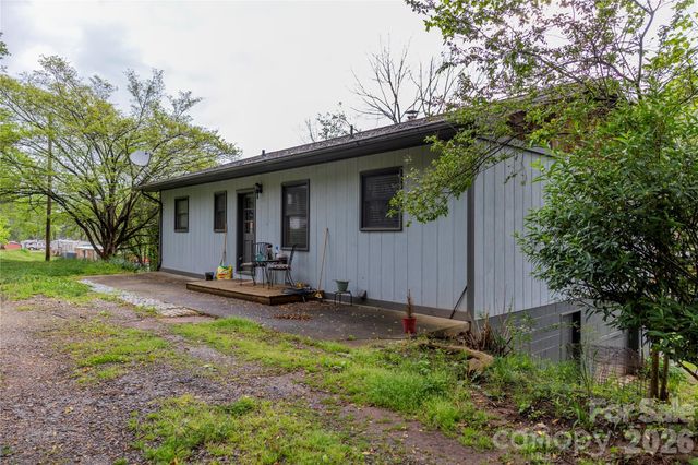 57 Gribble Road, Franklin, NC 28734