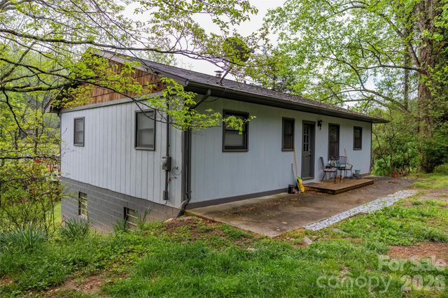 57 Gribble Road, Franklin, NC 28734