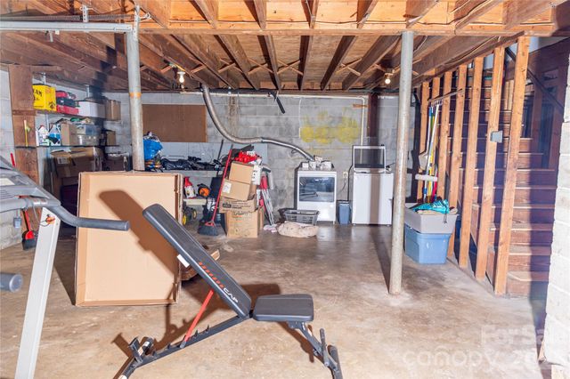 57 Gribble Road, Franklin, NC 28734