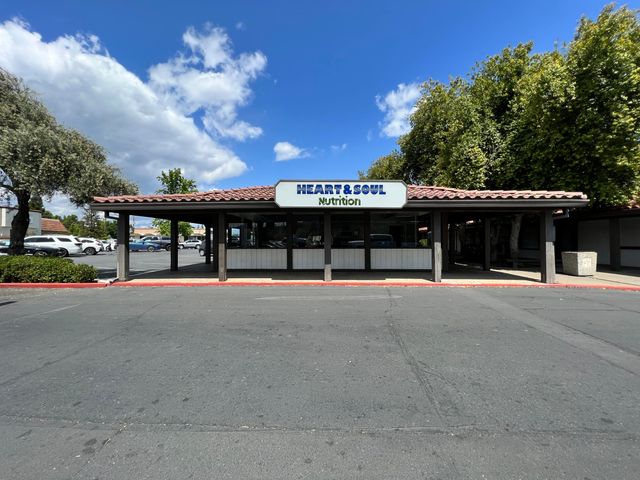 2471 Athens Avenue, Redding, CA 96001