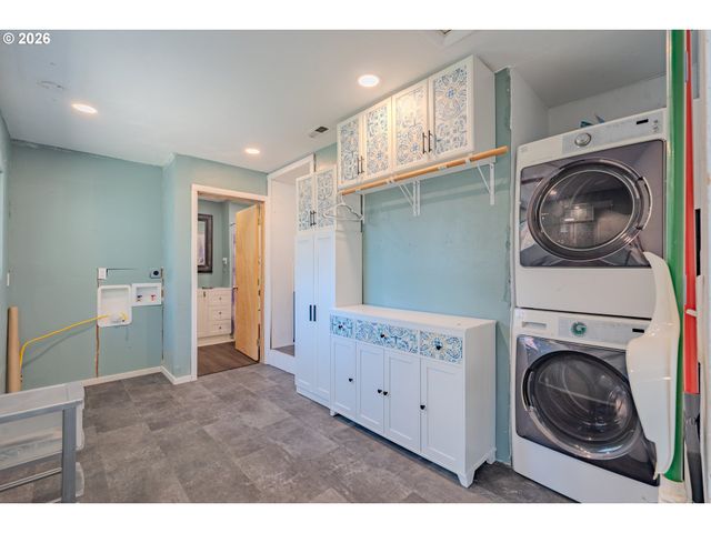 243 N SHEPHERD Rd, Washougal, WA 98671
