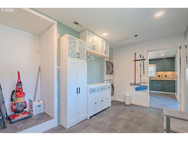 243 N SHEPHERD Rd, Washougal, WA 98671
