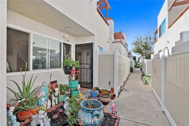 20290 E Arrow Highway C, Covina, CA 91724