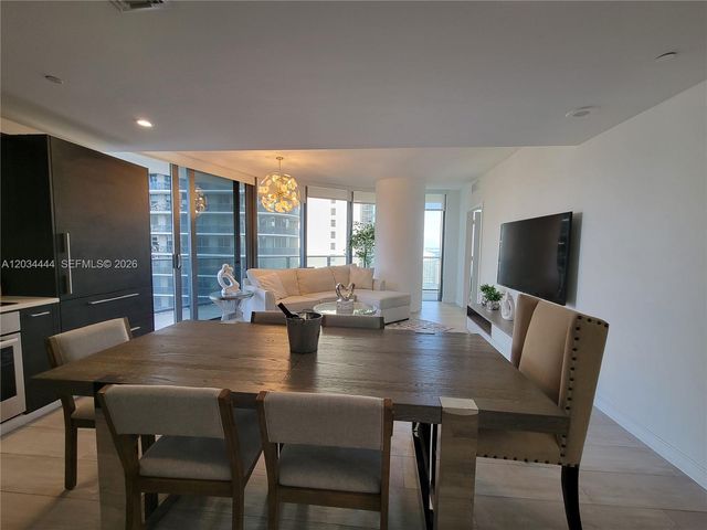 45 SW 9th St 2201, Miami, FL 33130