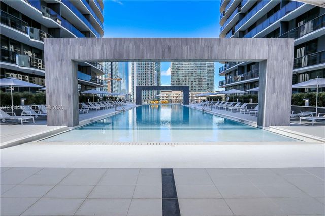 45 SW 9th St 2201, Miami, FL 33130