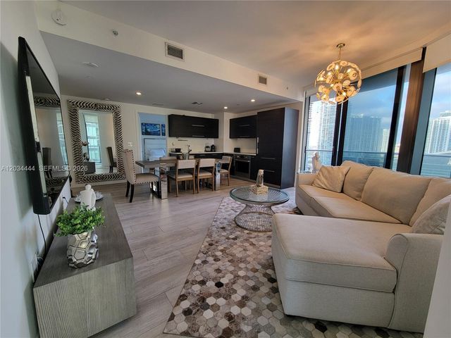 45 SW 9th St 2201, Miami, FL 33130