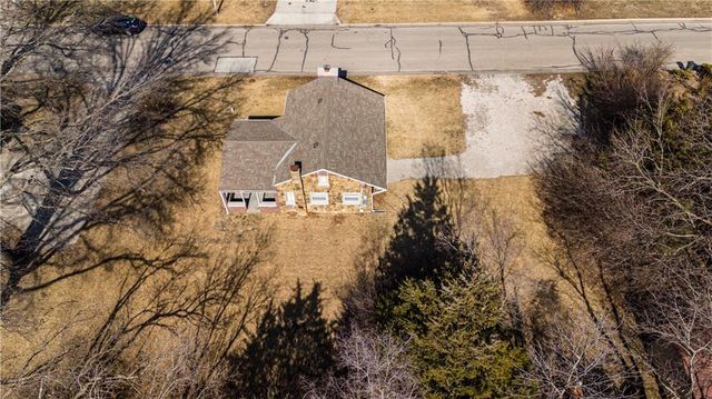 2127 Orchard Lane, Lawrence, KS 66049