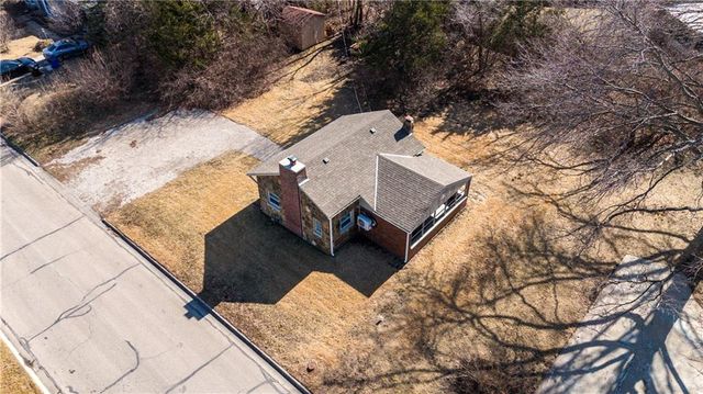 2127 Orchard Lane, Lawrence, KS 66049