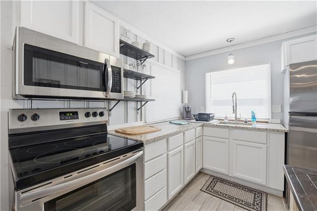 2127 Orchard Lane, Lawrence, KS 66049