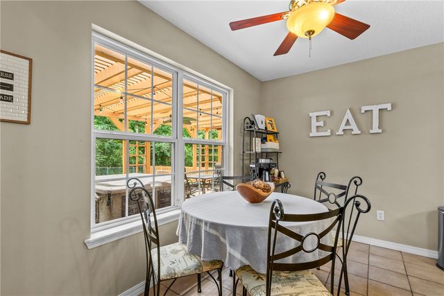 618 E Rush Road, Siloam Springs, AR 72761
