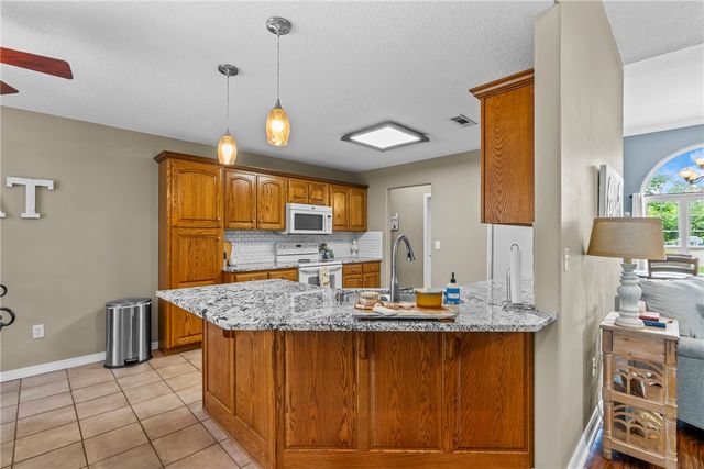 618 E Rush Road, Siloam Springs, AR 72761