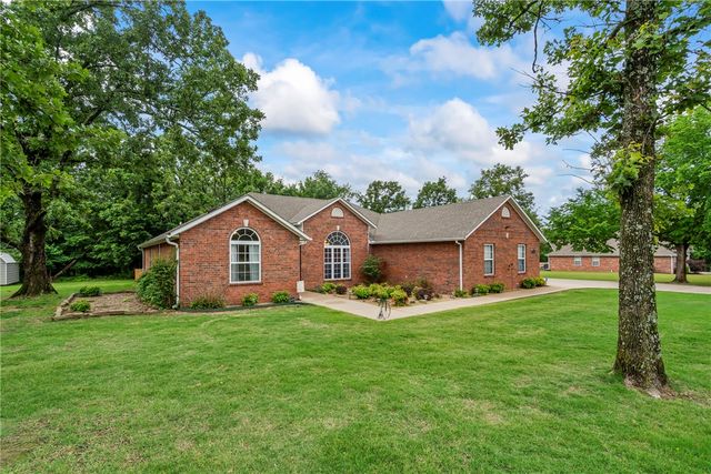618 E Rush Road, Siloam Springs, AR 72761