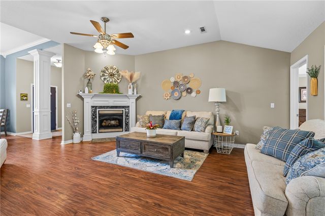 618 E Rush Road, Siloam Springs, AR 72761
