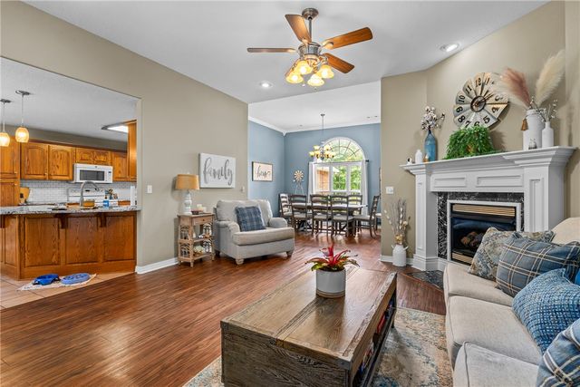 618 E Rush Road, Siloam Springs, AR 72761