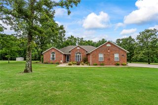 618 E Rush Road, Siloam Springs, AR 72761