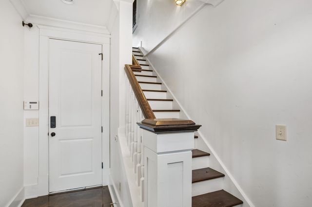 1702A 5th Ave, N, Nashville, TN 37208