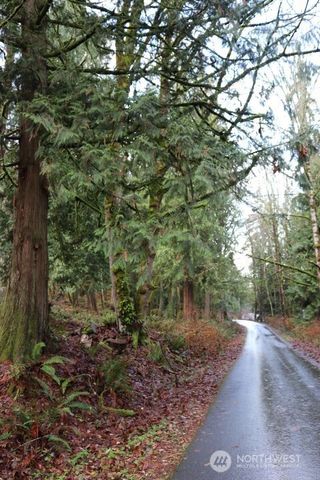 18700 SE 64TH Way, Issaquah, WA 98027