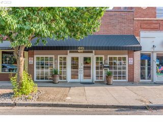 613 W 11TH St, Vancouver, WA 98660