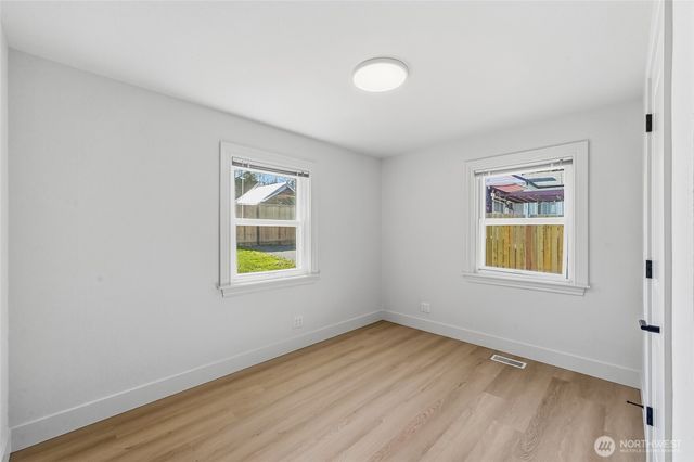 1221 S 101st Street, Seattle, WA 98168