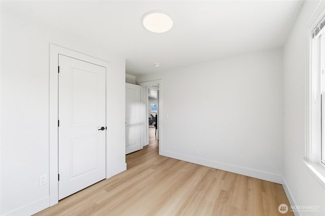 1221 S 101st Street, Seattle, WA 98168