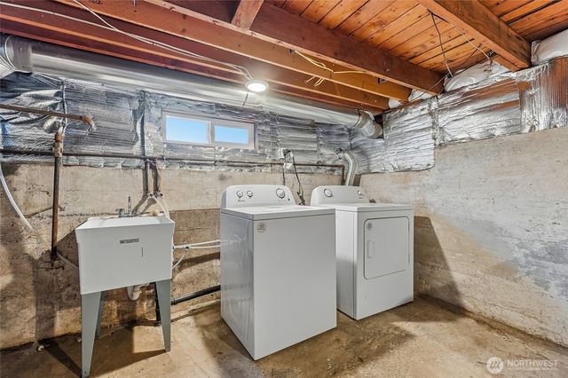 1221 S 101st Street, Seattle, WA 98168