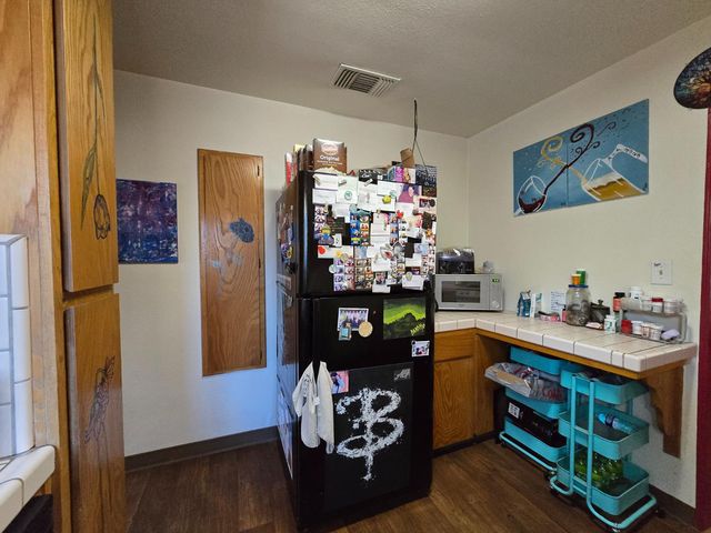 627 N Poplar Avenue, Fresno, CA 93728