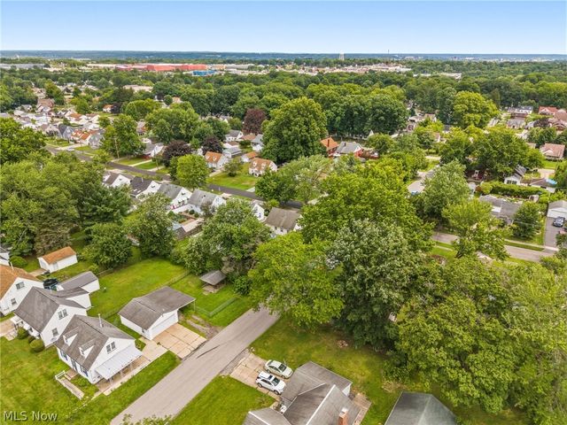 178 S Edgehill Avenue, Austintown, OH 44515