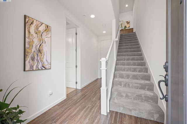 2336 Carbondale Way, Dublin, CA 94568