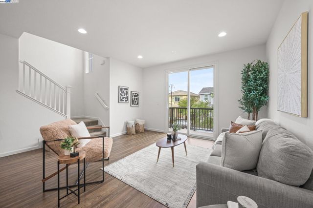 2336 Carbondale Way, Dublin, CA 94568