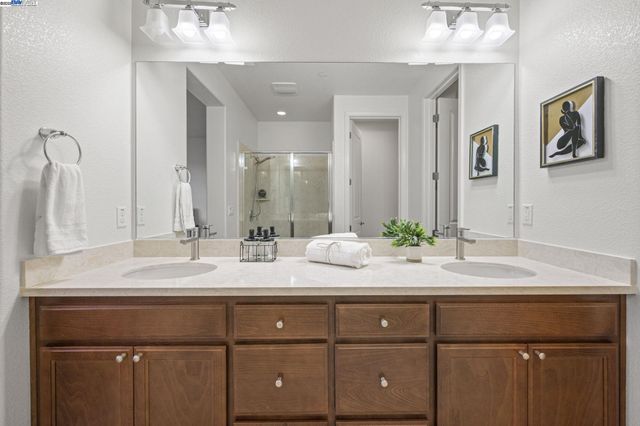 2336 Carbondale Way, Dublin, CA 94568