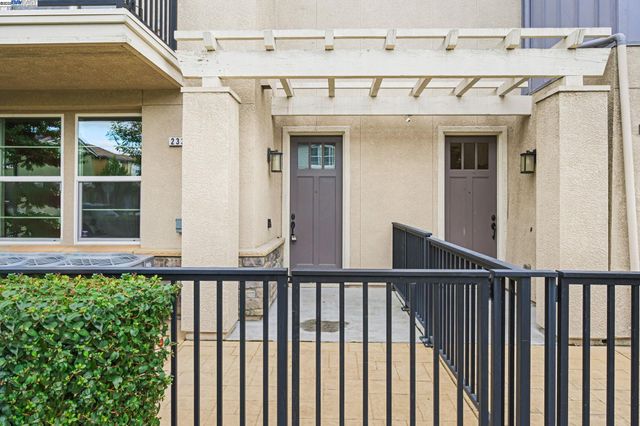 2336 Carbondale Way, Dublin, CA 94568