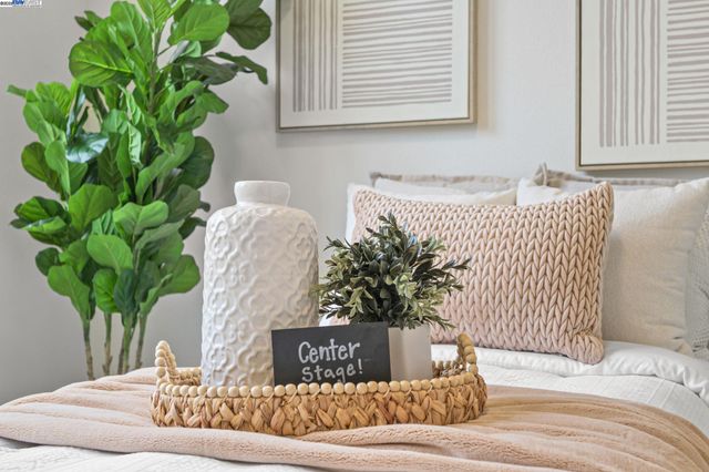 2336 Carbondale Way, Dublin, CA 94568