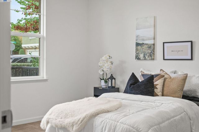 2336 Carbondale Way, Dublin, CA 94568