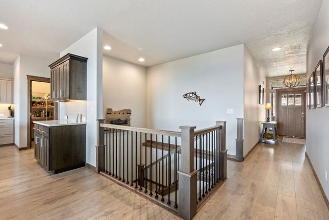 8814 E Clearview Ln, Spokane, WA 99217