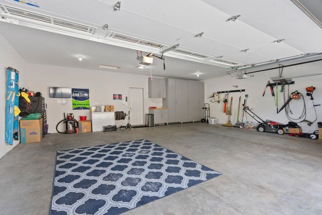 8814 E Clearview Ln, Spokane, WA 99217