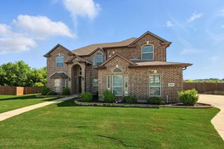 1523 Diamond Creek Lane, Kennedale, TX 76060