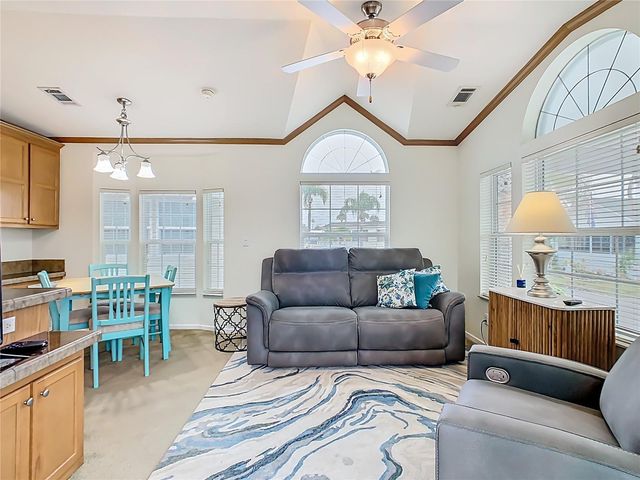 9000 US HWY 192 324, Clermont, FL 34714