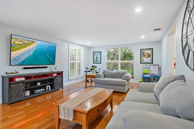 4143 Hickory Drive, Palm Beach Gardens, FL 33418