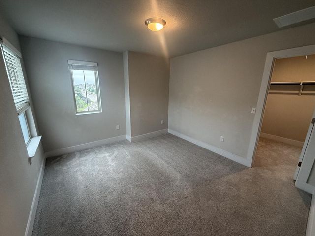 8615 McKamy DR, Austin, TX 78744