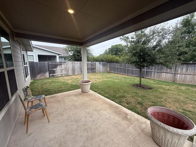 8615 McKamy DR, Austin, TX 78744