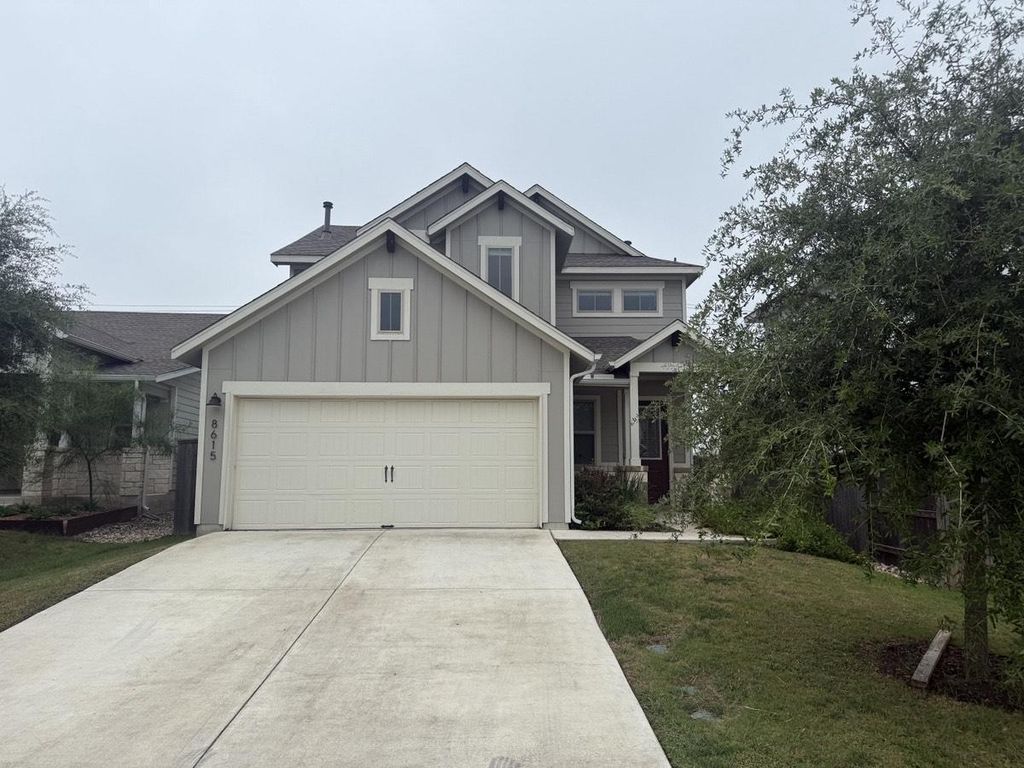 8615 McKamy DR, Austin, TX 78744