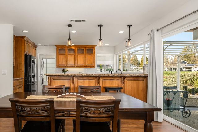 18190 Lake Forest Dr, Penn Valley, CA 95946
