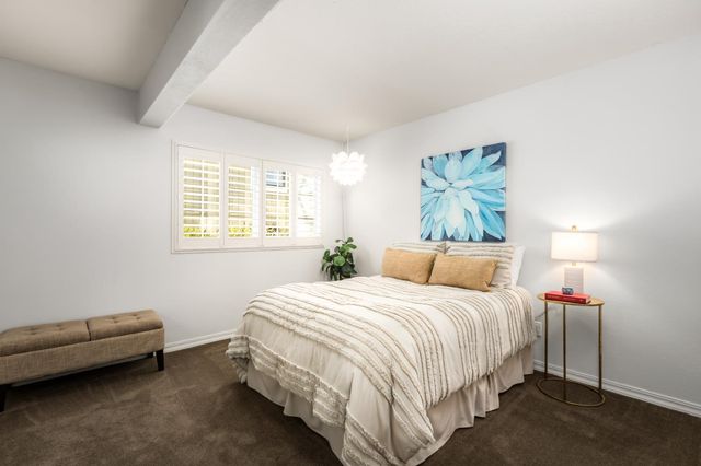 18190 Lake Forest Dr, Penn Valley, CA 95946