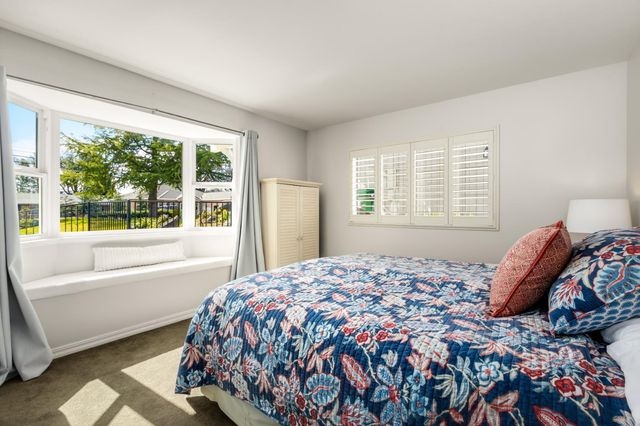 18190 Lake Forest Dr, Penn Valley, CA 95946
