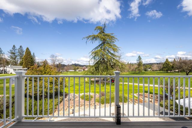 18190 Lake Forest Dr, Penn Valley, CA 95946