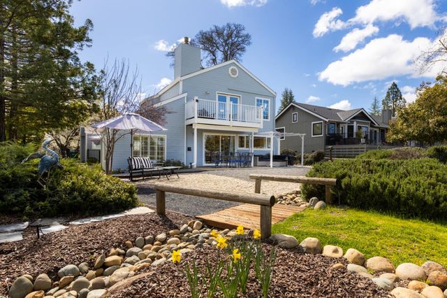 18190 Lake Forest Dr, Penn Valley, CA 95946