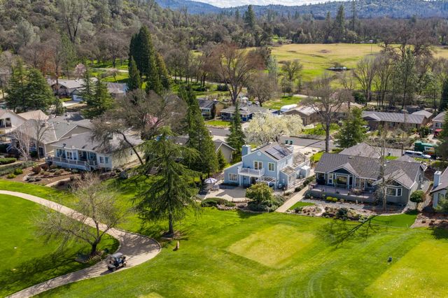 18190 Lake Forest Dr, Penn Valley, CA 95946