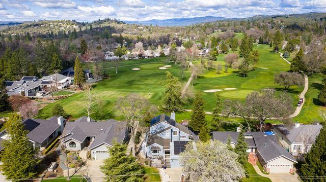 18190 Lake Forest Dr, Penn Valley, CA 95946